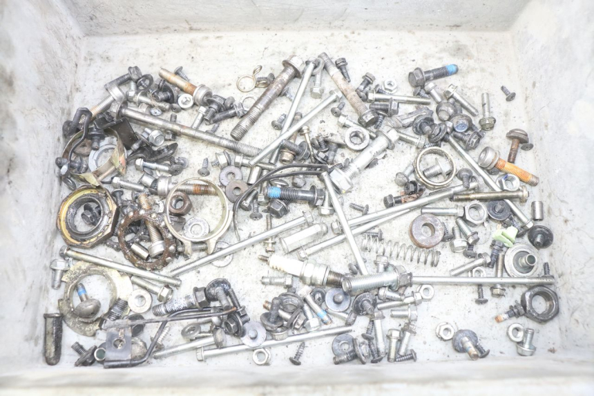 photo de ZAK SCHROEVEN EN BEVESTIGINGSMATERIAAL KYMCO AGILITY 16+ 4T 50 (2018 - 2023) - Hoofdaanzicht