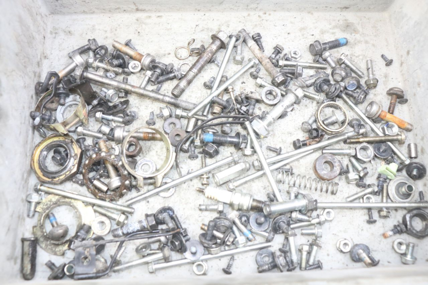 photo de ZAK SCHROEVEN EN BEVESTIGINGSMATERIAAL KYMCO AGILITY 16+ 4T 50 (2018 - 2023) - Detail van het onderdeel