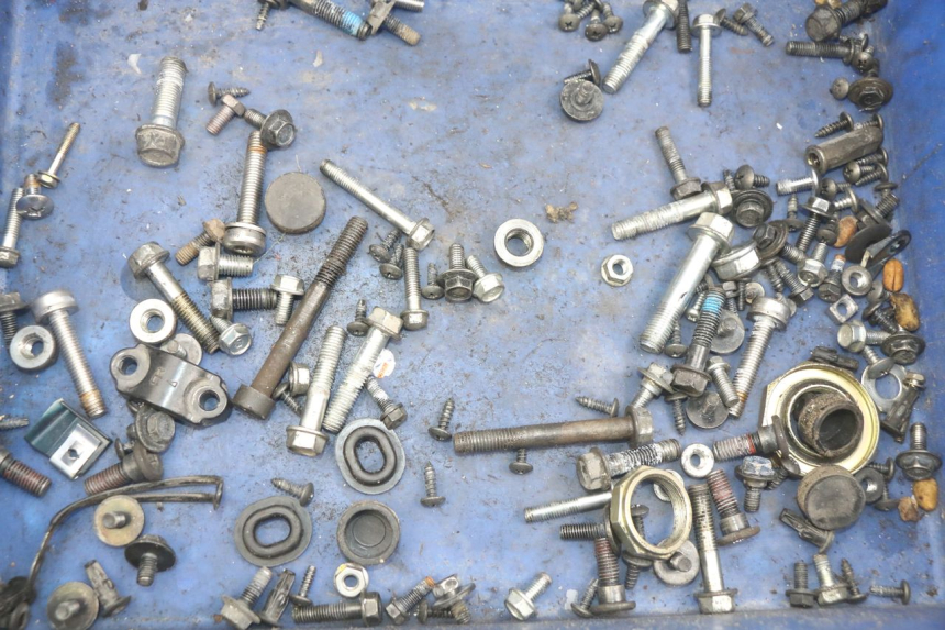 photo de ZAK SCHROEVEN EN BEVESTIGINGSMATERIAAL KYMCO AGILITY 16+ 4T 50 (2018 - 2023) - Detail van het onderdeel