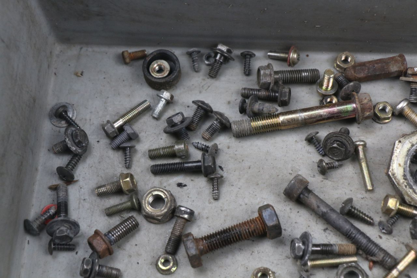 photo de ZAK SCHROEVEN EN BEVESTIGINGSMATERIAAL KYMCO AGILITY 4T 50 (2005 - 2018) - Overzicht