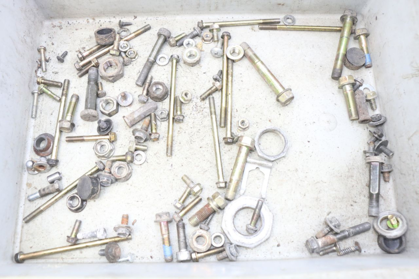 photo de ZAK SCHROEVEN EN BEVESTIGINGSMATERIAAL KYMCO AGILITY 4T 50 (2005 - 2018) - Hoofdaanzicht