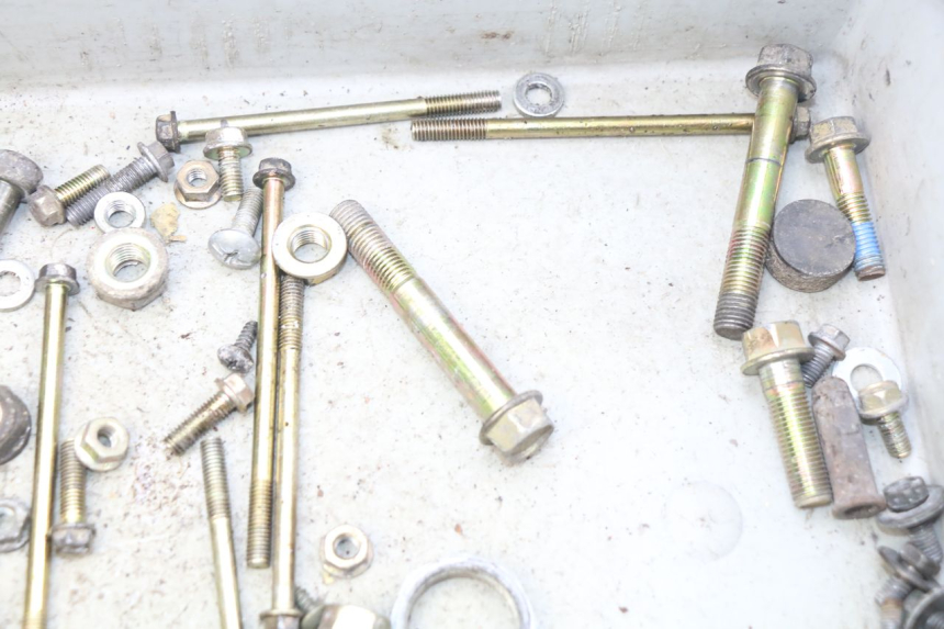 photo de ZAK SCHROEVEN EN BEVESTIGINGSMATERIAAL KYMCO AGILITY 4T 50 (2005 - 2018) - Andere kijkhoek