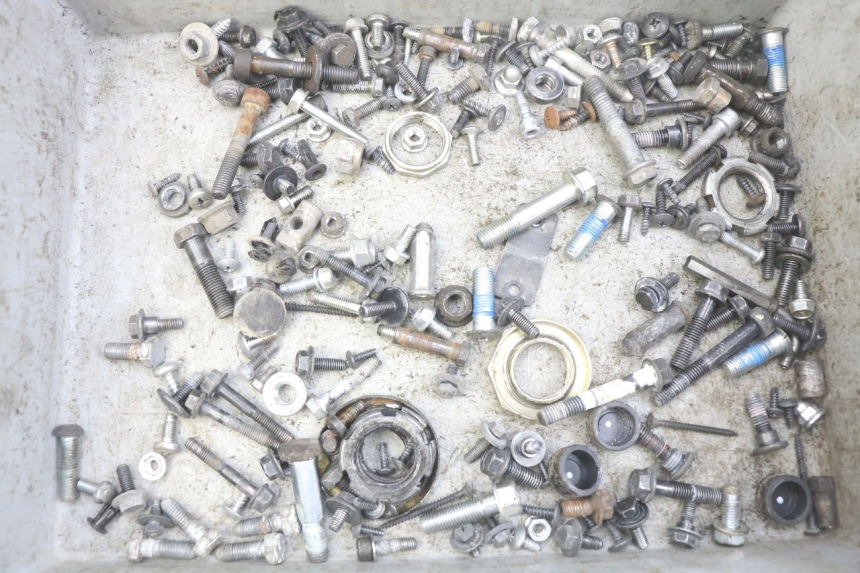 photo de ZAK SCHROEVEN EN BEVESTIGINGSMATERIAAL KYMCO AGILITY 4T 50 (2018 - 2022) - Hoofdaanzicht