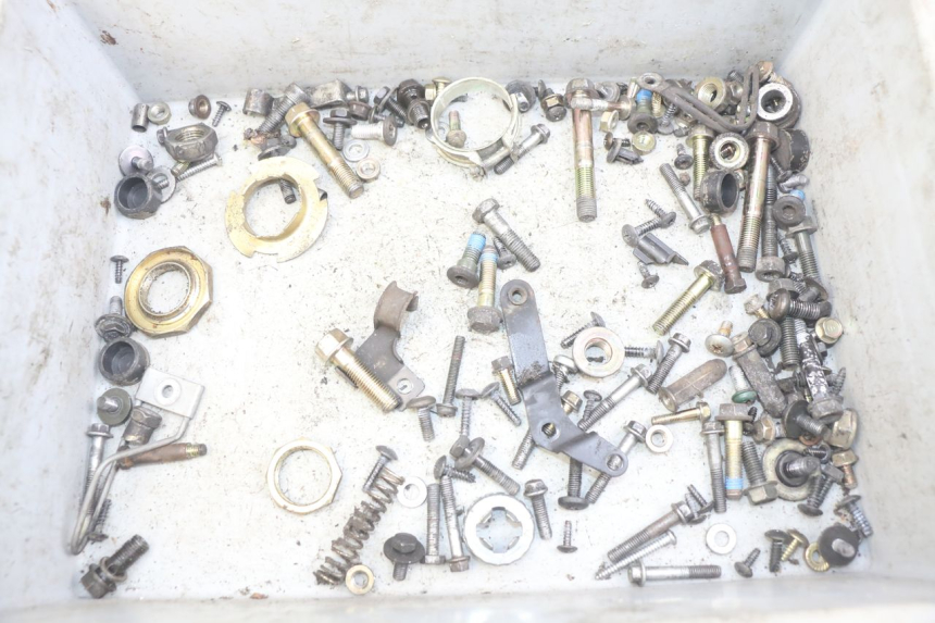 photo de ZAK SCHROEVEN EN BEVESTIGINGSMATERIAAL KYMCO AGILITY 4T 50 (2005 - 2018) - Hoofdaanzicht