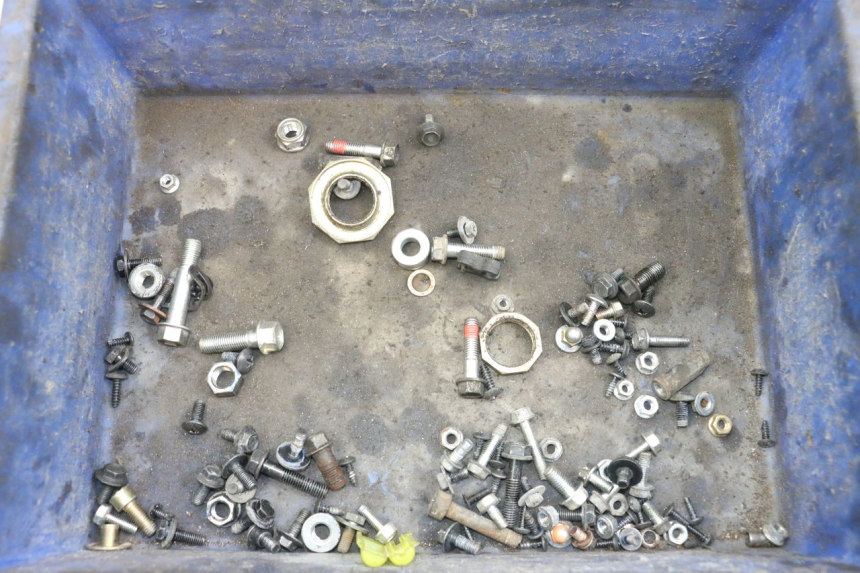 photo de ZAK SCHROEVEN EN BEVESTIGINGSMATERIAAL KYMCO AGILITY 4T 50 (2018 - 2022) - Hoofdaanzicht