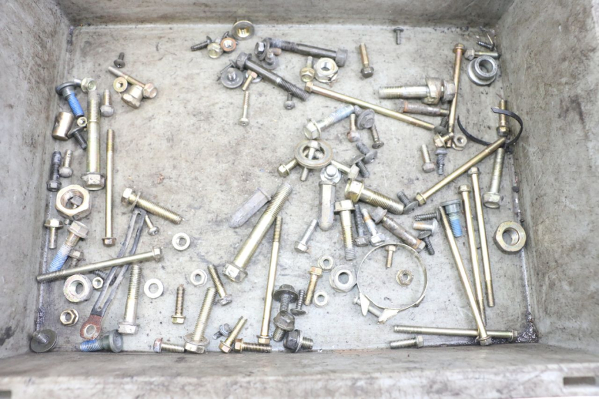 photo de ZAK SCHROEVEN EN BEVESTIGINGSMATERIAAL KYMCO AGILITY 4T 50 (2005 - 2018) - Hoofdaanzicht