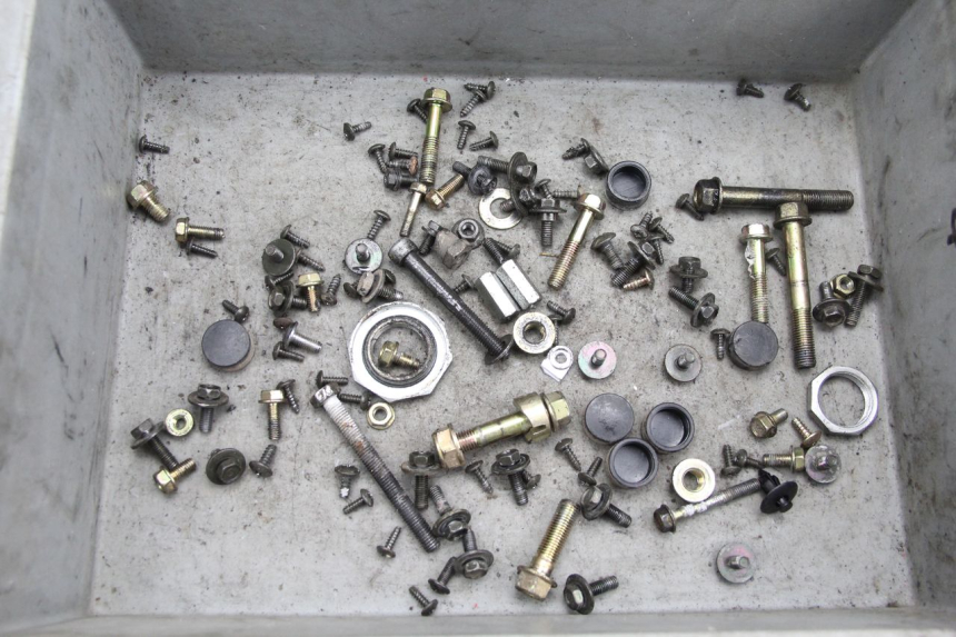 photo de ZAK SCHROEVEN EN BEVESTIGINGSMATERIAAL KYMCO AGILITY CITY 4T 50 (2008 - 2016) - Hoofdaanzicht