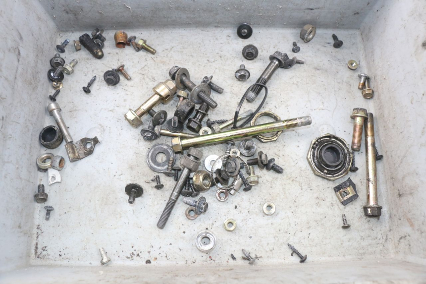 photo de ZAK SCHROEVEN EN BEVESTIGINGSMATERIAAL KYMCO AGILITY FR 2T 50 (2012 - 2017) - Hoofdaanzicht