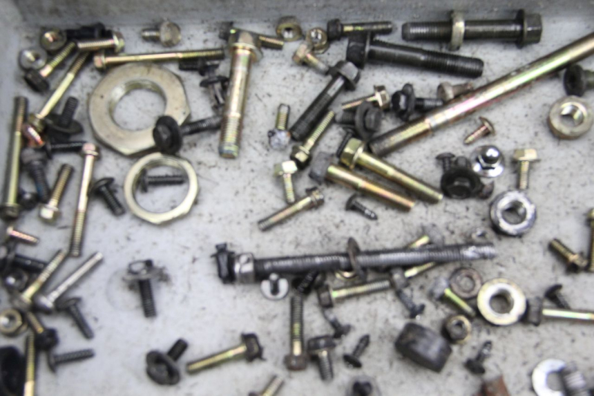 photo de ZAK SCHROEVEN EN BEVESTIGINGSMATERIAAL KYMCO AGILITY FR 2T 50 (2012 - 2017) - Technische close-up