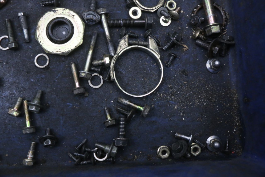 photo de ZAK SCHROEVEN EN BEVESTIGINGSMATERIAAL KYMCO AGILITY FR 2T 50 (2012 - 2017) - Technische close-up