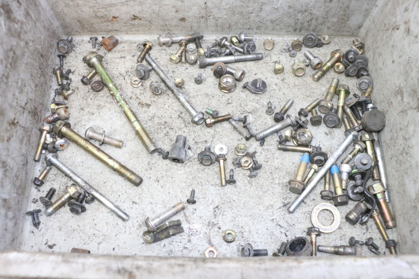 photo de ZAK SCHROEVEN EN BEVESTIGINGSMATERIAAL KYMCO AGILITY NAKED RENOUVO 2T 50 (2011 - 2018) - Hoofdaanzicht