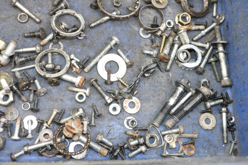 photo de ZAK SCHROEVEN EN BEVESTIGINGSMATERIAAL APRILIA SR MOTARD 50 (2012 - 2018) - Zoom op gebruiksstaat