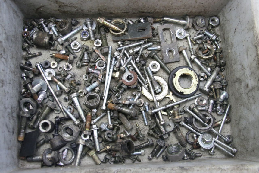 photo de ZAK SCHROEVEN EN BEVESTIGINGSMATERIAAL ECCITY ARTELEC 670 1 (2013 - 2017) - Hoofdaanzicht