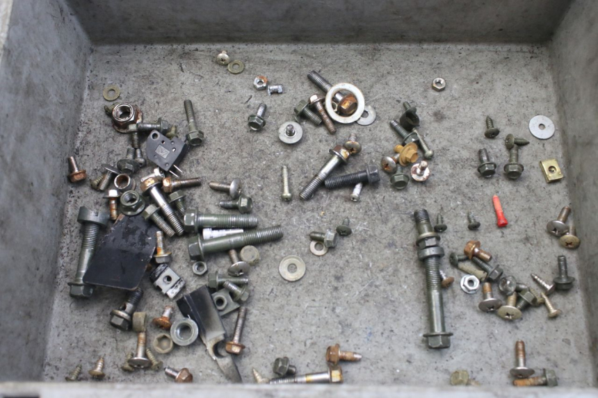 photo de ZAK SCHROEVEN EN BEVESTIGINGSMATERIAAL WILDLANDER BISCUIT 125 (2004 - 2010) - Hoofdaanzicht