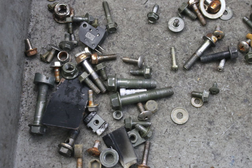 photo de ZAK SCHROEVEN EN BEVESTIGINGSMATERIAAL WILDLANDER BISCUIT 125 (2004 - 2010) - Zoom op gebruiksstaat