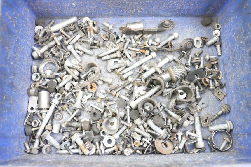 photo de ZAK SCHROEVEN EN BEVESTIGINGSMATERIAAL BMW C1 125 (2000 - 2003) - Hoofdaanzicht