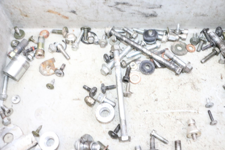 photo de ZAK SCHROEVEN EN BEVESTIGINGSMATERIAAL MAG POWER BOMBERS 4T 50 (2016 - 2026) - Zoom op gebruiksstaat