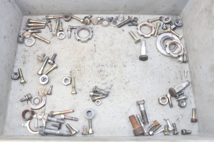 photo de ZAK SCHROEVEN EN BEVESTIGINGSMATERIAAL MBK BOOSTER SPIRIT 50 (2004 - 2017) - Hoofdaanzicht