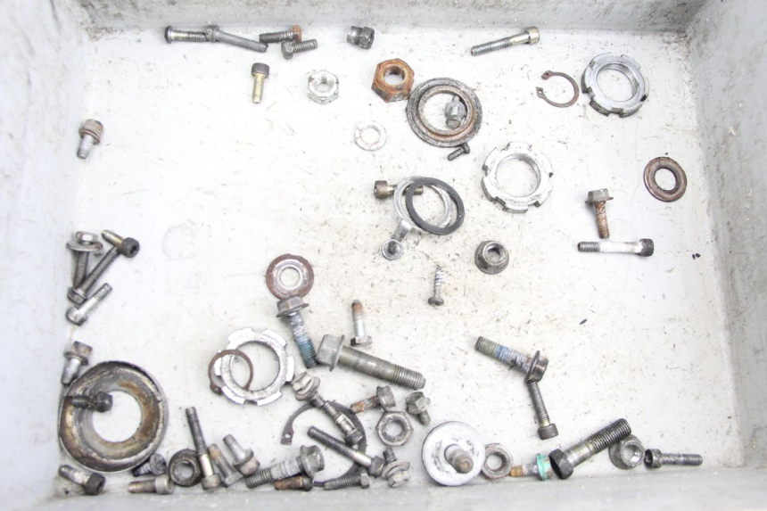 photo de ZAK SCHROEVEN EN BEVESTIGINGSMATERIAAL MBK BOOSTER SPIRIT NAKED 50 (2004 - 2017) - Hoofdaanzicht