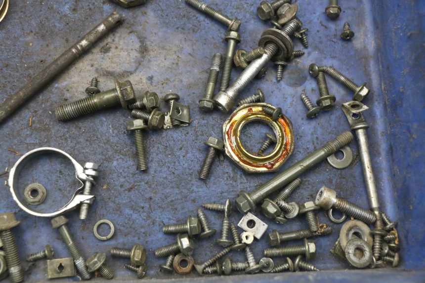 photo de ZAK SCHROEVEN EN BEVESTIGINGSMATERIAAL TNT MOTOR BOSTON 4T 50 (2018 - 2025) - Andere kijkhoek