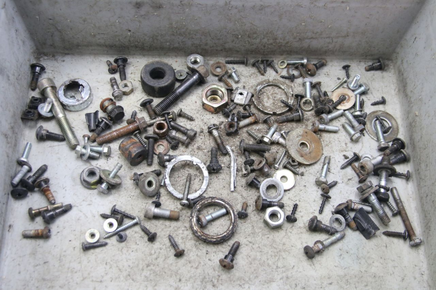 photo de ZAK SCHROEVEN EN BEVESTIGINGSMATERIAAL DERBI BOULEVARD 50 (2009 - 2006) - Hoofdaanzicht