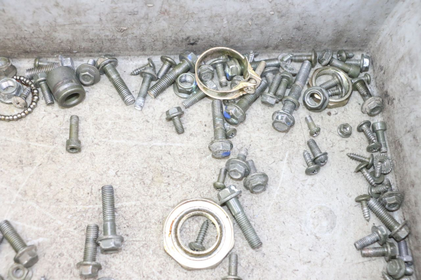 photo de ZAK SCHROEVEN EN BEVESTIGINGSMATERIAAL MOTRON BREEZY 4T 50 (2021 - 2025) - Andere kijkhoek