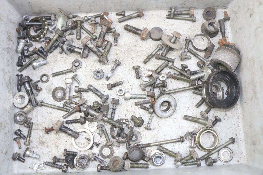 photo de ZAK SCHROEVEN EN BEVESTIGINGSMATERIAAL SUZUKI BURGMAN 125 (2007 - 2014) - Hoofdaanzicht