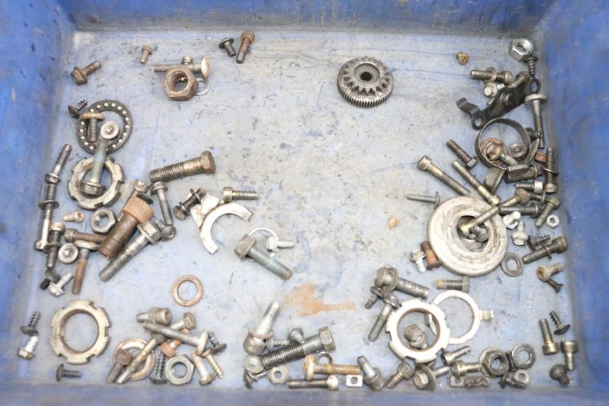 photo de ZAK SCHROEVEN EN BEVESTIGINGSMATERIAAL YAMAHA BW'S 50 (2004 - 2017) - Hoofdaanzicht