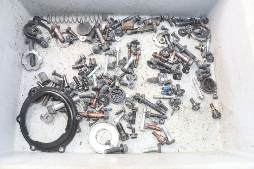 photo de ZAK SCHROEVEN EN BEVESTIGINGSMATERIAAL YAMAHA BW'S BWS 125 (2010 - 2013) - Hoofdaanzicht