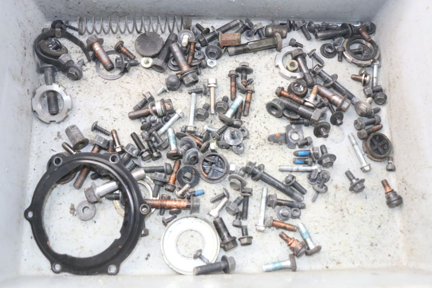 photo de ZAK SCHROEVEN EN BEVESTIGINGSMATERIAAL YAMAHA BW'S BWS 125 (2010 - 2013) - Detail van het onderdeel