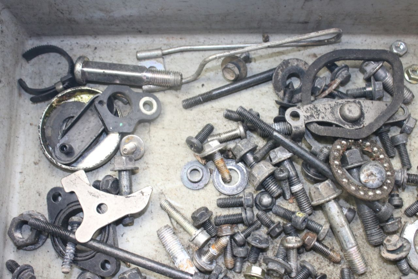 photo de ZAK SCHROEVEN EN BEVESTIGINGSMATERIAAL YAMAHA BW'S BWS 125 (2010 - 2013) - Technische close-up