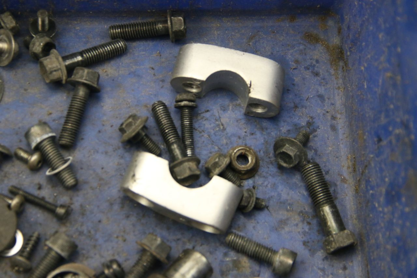 photo de ZAK SCHROEVEN EN BEVESTIGINGSMATERIAAL YAMAHA BW'S BWS 125 (2010 - 2013) - Technische close-up