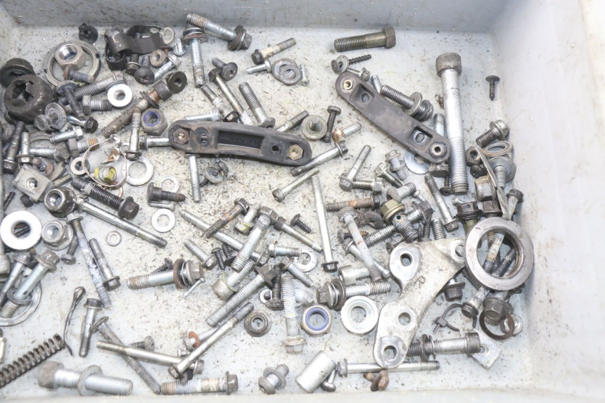 photo de ZAK SCHROEVEN EN BEVESTIGINGSMATERIAAL PIAGGIO CARNABY 125 (2007 - 2011) - Detail van het onderdeel