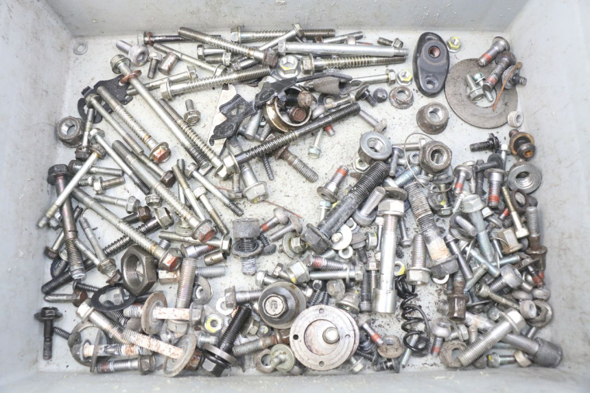 photo de ZAK SCHROEVEN EN BEVESTIGINGSMATERIAAL HONDA CBRF CBR-F PC41 600 (2011 - 2013) - Hoofdaanzicht