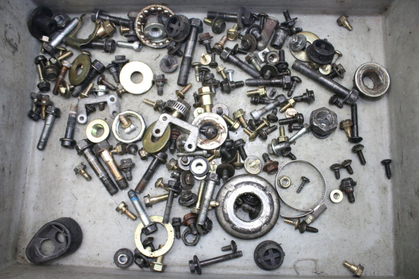 photo de ZAK SCHROEVEN EN BEVESTIGINGSMATERIAAL SYM CITYCOM CITY COM 125 (2009 - 2014) - Hoofdaanzicht