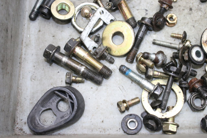 photo de ZAK SCHROEVEN EN BEVESTIGINGSMATERIAAL SYM CITYCOM CITY COM 125 (2009 - 2014) - Detail van het onderdeel