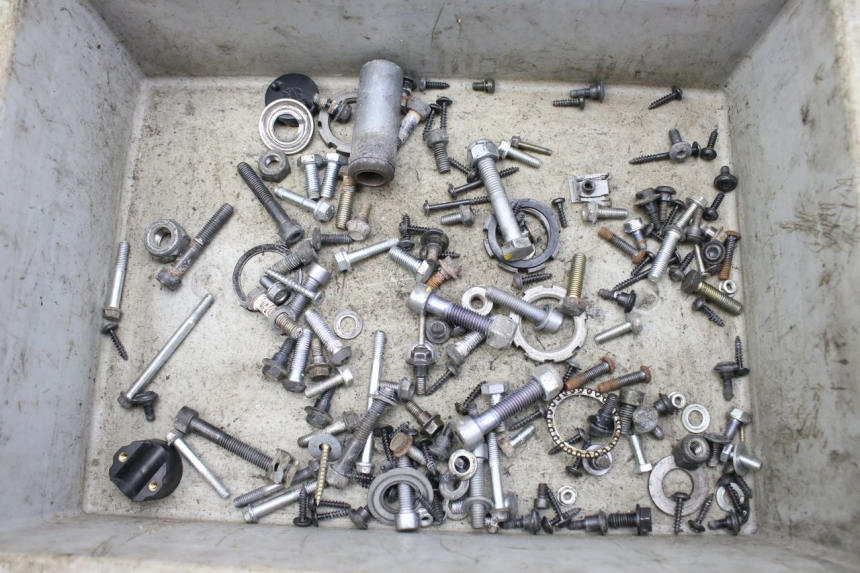 photo de ZAK SCHROEVEN EN BEVESTIGINGSMATERIAAL PEUGEOT CITYSTAR 125 (2011 - 2017) - Hoofdaanzicht