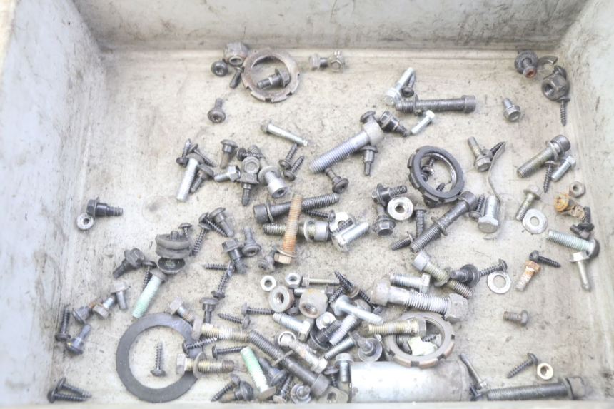 photo de ZAK SCHROEVEN EN BEVESTIGINGSMATERIAAL PEUGEOT CITYSTAR 125 (2011 - 2017) - Detail van het onderdeel