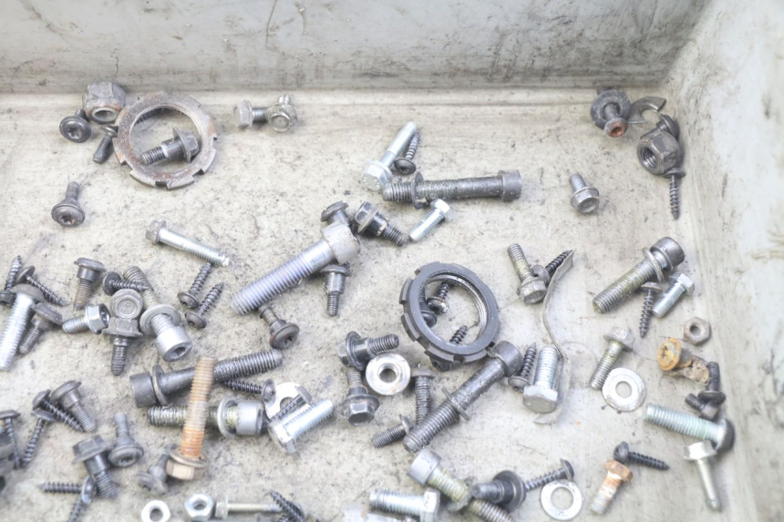 photo de ZAK SCHROEVEN EN BEVESTIGINGSMATERIAAL PEUGEOT CITYSTAR 125 (2011 - 2017) - Andere kijkhoek