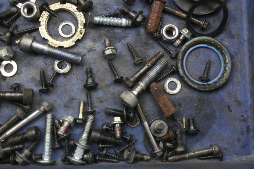 photo de ZAK SCHROEVEN EN BEVESTIGINGSMATERIAAL PEUGEOT CITYSTAR 50 (2013 - 2017) - Technische close-up