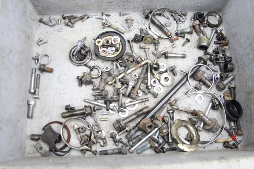 photo de ZAK SCHROEVEN EN BEVESTIGINGSMATERIAAL JMSTAR CJ12M 125 (2005 - 2007) - Hoofdaanzicht