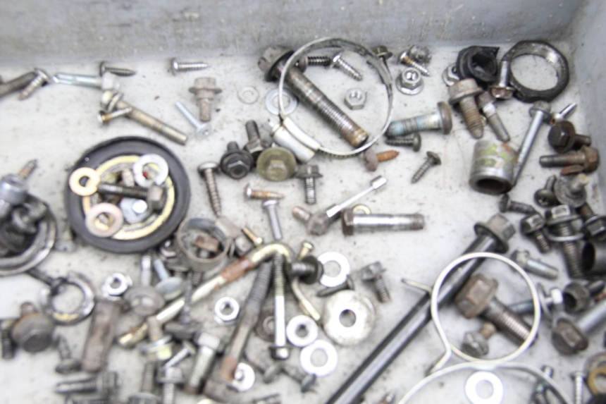 photo de ZAK SCHROEVEN EN BEVESTIGINGSMATERIAAL JMSTAR CJ12M 125 (2005 - 2007) - Andere kijkhoek