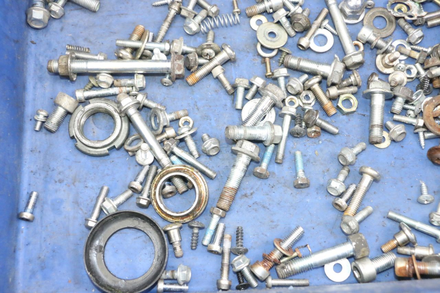 photo de ZAK SCHROEVEN EN BEVESTIGINGSMATERIAAL KSR CODE 125 (2018 - 2020) - Andere kijkhoek