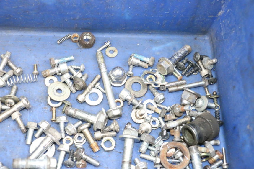 photo de ZAK SCHROEVEN EN BEVESTIGINGSMATERIAAL KSR CODE 125 (2018 - 2020) - Overzicht