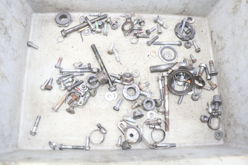 photo de ZAK SCHROEVEN EN BEVESTIGINGSMATERIAAL HONDA CR 80 (2001 - 2003) - Hoofdaanzicht