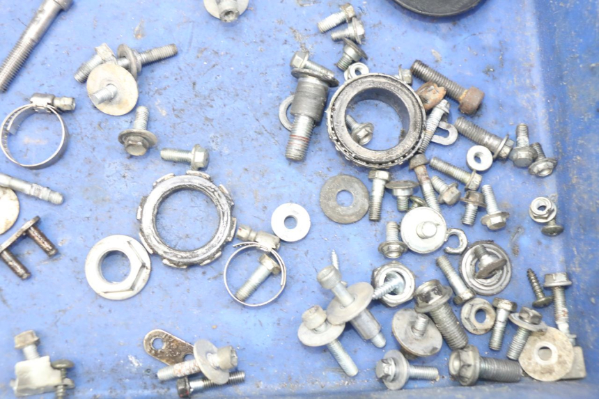 photo de ZAK SCHROEVEN EN BEVESTIGINGSMATERIAAL HONDA CRF CR-F 450 (2005 - 2008) - Zoom op gebruiksstaat