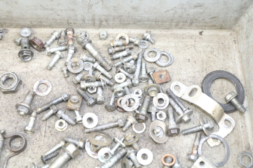 photo de ZAK SCHROEVEN EN BEVESTIGINGSMATERIAAL HONDA CRF CR-F 450 (2009 - 2012) - Andere kijkhoek