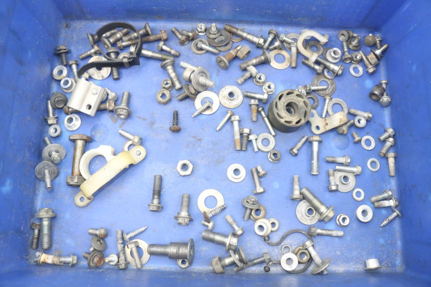 photo de ZAK SCHROEVEN EN BEVESTIGINGSMATERIAAL HONDA CRF 250 (2010 - 2013) - Hoofdaanzicht