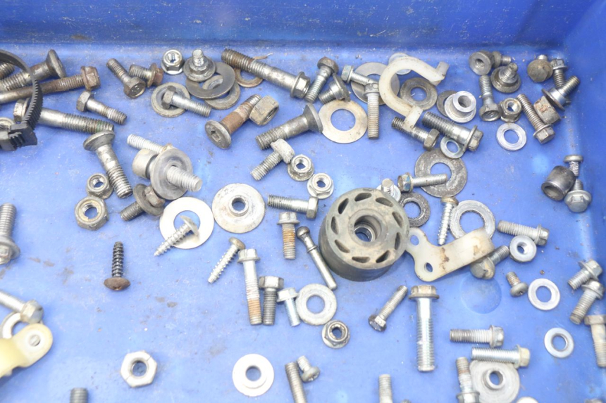 photo de ZAK SCHROEVEN EN BEVESTIGINGSMATERIAAL HONDA CRF 250 (2010 - 2013) - Andere kijkhoek