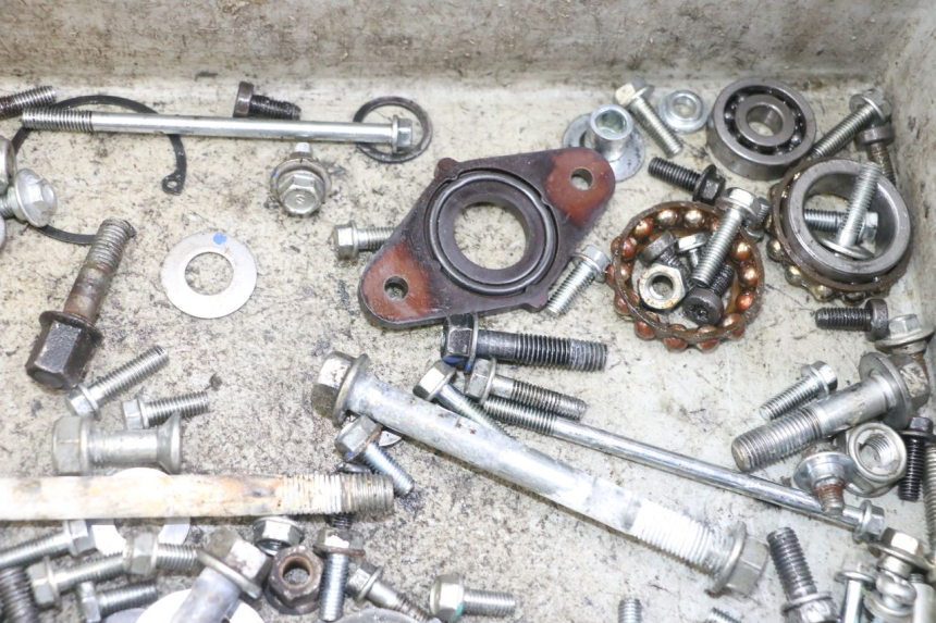 photo de ZAK SCHROEVEN EN BEVESTIGINGSMATERIAAL HONDA CRF-F CRF F 110 (2019 - 2022) - Technische close-up